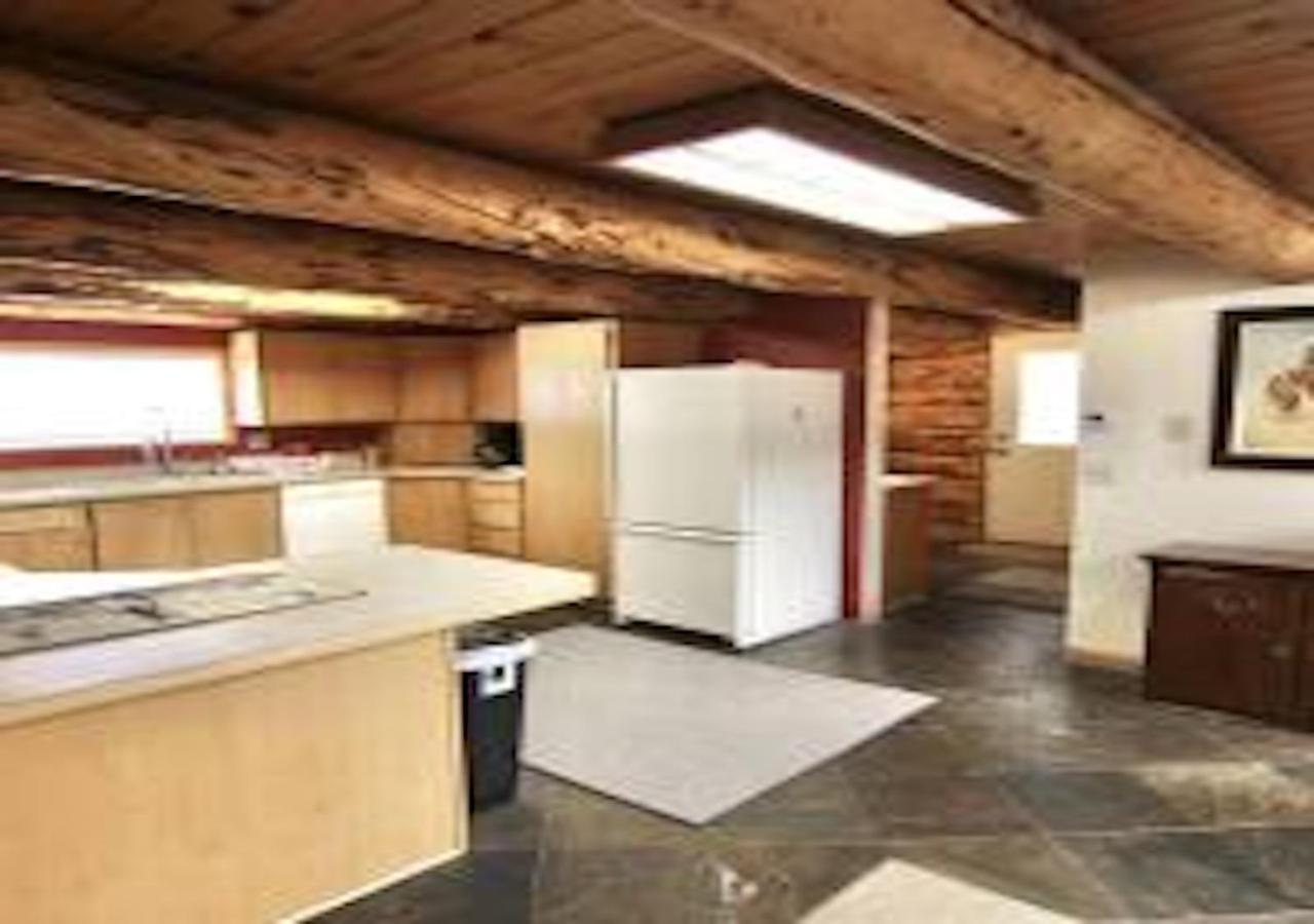 Log Haven In * Blanding